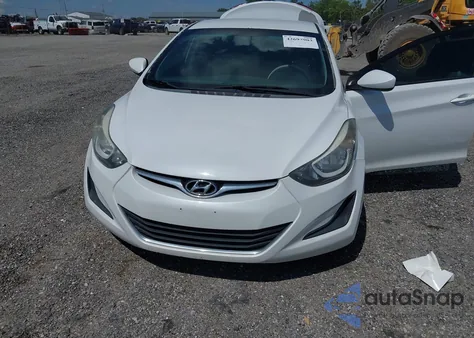 2015 Hyundai Elantra Se/Sport/Limited z USA, uszkodzony, nr VIN 5NPDH4AE7FH556698